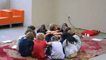Lecture à la bibliothèque Lucien Rose
